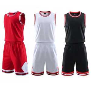 Maillot et short d'équipe de basketball pour hommes, en polyester doux uni, uniforme de sublimation, couleur personnalisée. - Product Image 4