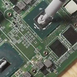 Pasta Térmica de Metal Líquido de 15-70W con Resistencia Térmica de 0.02 y Temperatura de Funcionamiento de -40~150C para CPU y Accesorios Electrónicos - Product Image 6