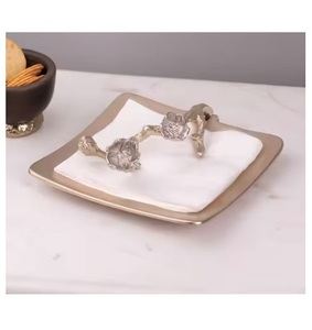 Luxury <b>Weighted</b> Napkin Holder Metal Durable Napkin Holder Attractive Design Table Top Decor Tissue Holder Napkin Decor - Product Image 5