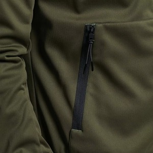 Chaqueta Softshell Verde Oliva con Capucha, Cierre de Cremallera, Resistente al Agua, Cuello Alto, Bolsillos, Corte Regular, para Todas las Estaciones, Ropa de Exterior - Product Image 5