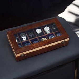 Caja de Madera para Exhibición de Relojes para Minoristas de Relojes, Estuche de Madera con Acabado en Laca Piano de AYAANS - Product Image 3