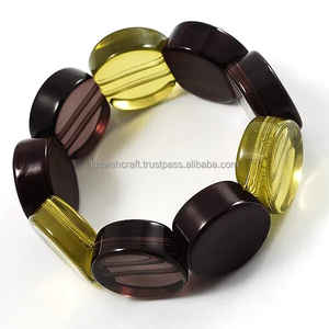 Brazalete Apilable de Resina para Mujer, Diseño Moderno y Elegante, Cuentas Curvas en Verde Salvia y Marrón, Ecológico, para Aniversario - Product Image 6