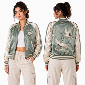 Chaqueta Bomber Corta Personalizada para Mujer en Satén con Diseño de Cisne y Ribete Acanalado, Fabricante de Ropa al por Mayor con Marca Privada, MOQ Bajo - Product Image 2