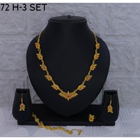 Nouvelle collection de bijoux français : Magnifique ensemble de bijoux en diamants rouges artificiels, haute qualité, style français, vente en gros de colliers de luxe.