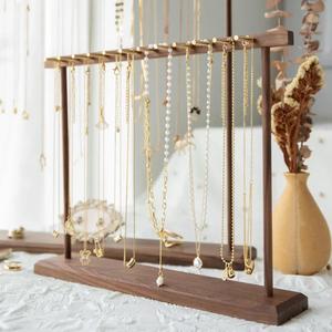 Soporte Organizador de Joyas de Barra Ancha con Barra Colgante Extendida, Exhibidor de Collares, Almacenamiento Anti-Enredos, Base Estable, Elegante para Tocador - Product Image 6