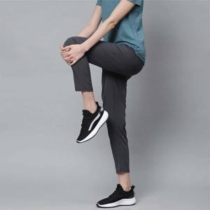 Pantalons de jogging élégants et confortables pour femmes avec taille élastique et poches, idéaux pour la course à pied, le yoga et la remise en forme, respirants - Product Image 3