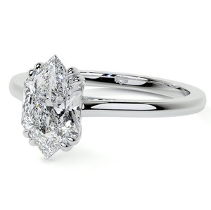 Bague de luxe en argent sterling plaqué rhodium avec moissanite taille marquise néerlandaise 10x5mm sertie à griffes, unique pour fiançailles, mariage et cérémonie - Product Image 1