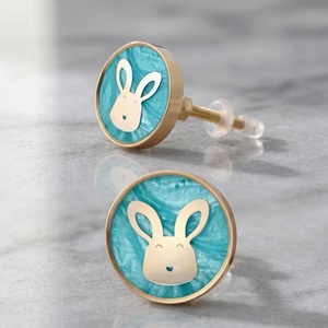 Poignée de tiroir pour enfant en bois, laiton et corne d'os, motif lapin, design marbre bleu, écologique, durable, moderne, installation facile - Product Image 6