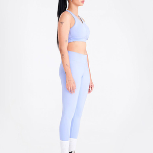 Conjunto de Yoga Ligero para Mujer, Diseño a Cuadros, Logotipo Frontal, Transpirable, de Secado Rápido, 2 Piezas, para Máxima Flexibilidad en Actividades Físicas - Product Image 2