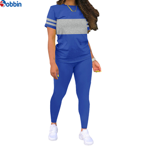 Conjunto Deportivo de Alta Calidad para Mujer, Camiseta Lisa Informal y Leggings, Cuello Redondo, Manga Corta, Bloques de Color, Dos Piezas - Product Image 2