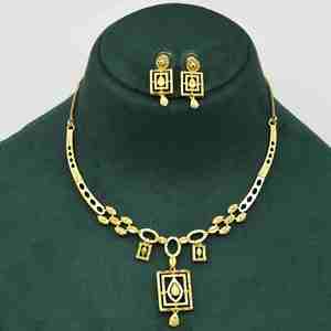 Colliers courts en laiton plaqué or 14K, 18K, 24K, style Dubaï, bijoux de mode, ensemble de bijoux au design traditionnel, vente en gros - Product Image 1