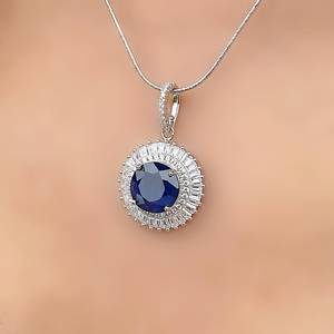 Pendentif rond en argent avec grand halo de saphir bleu véritable, bijou élégant en pierre précieuse, cadeau de pierre de naissance de septembre pour femme - Product Image 4