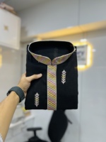 Kurta pour homme noir brodé à col mandarin avec motif feuille de blé, tenue ethnique traditionnelle pour mariage