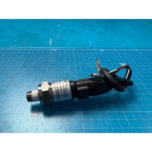 Transmetteur de pression numérique VALCOM SSR2-1000HPA-NLL-6/DNS3, utilisé comme pièce détachée d'équipement semi-conducteur d'occasion - Product Image 4