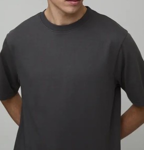 T-shirt décontracté en coton uni à col rond et manches courtes pour homme, 210g, avec logo personnalisé tricoté et imprimé par transfert thermique - Product Image 3