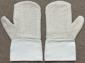 Terry Heat Resistant Safety Mitten Triple Palm Oven Terry Mitt with Heavy Canvas Cuff Wholesale Rate for Kitchen Bakery Use - Product Image 1
