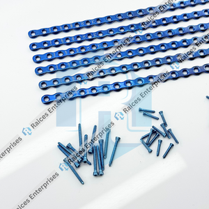 Juego de 76 Placas y Tornillos de Titanio de Alta Calidad de 2.7mm, Cortables y con Bloqueo, para Cirugía Ortopédica Veterinaria en Perros y Gatos - Product Image 2