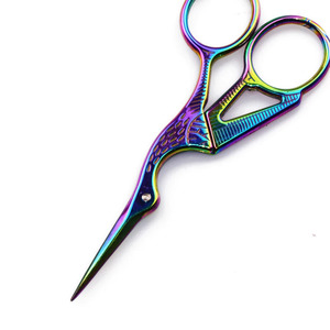 Ciseaux à cuticules en gros pour la coupe de cheveux, soins personnels, accessoire de beauté en titane, lame en acier inoxydable, ciseaux avec logo - Product Image 3
