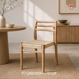 Chaise de salle à manger moderne en teck massif avec assise en corde tressée, Jepara Indonésie, mobilier pour café et restaurant - Product Image 1