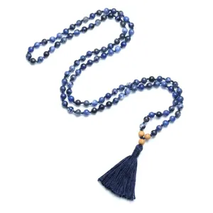 ลูกปัดไม้จันทน์ทรงกลมสีน้ำเงินเคลือบเงาสำหรับทำมาลา - Product Image 1