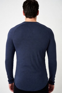 Chemise homme manches longues couleur bordeaux unie coupe ajustée élégante et formelle - Product Image 2