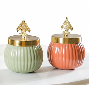 Juego de Recipientes Metálicos Coloridos con Tapa Dorada con Diseño de Flor de Lis – Recipientes Decorativos Aptos para Alimentos, Almacenamiento de Lujo para Cocina y Mesa, Venta al Por Mayor - Product Image 1