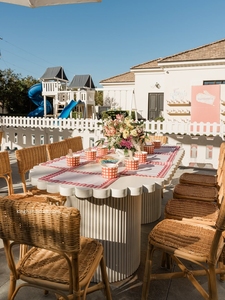Chaises en rotin faites à la main pour enfants, idéales pour la location événementielle, mariages, anniversaires, baby showers, et la décoration rustique de fêtes. - Product Image 3