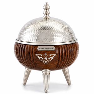 Cacerola de Madera de Lujo con Recipiente Interior de Acero Inoxidable, Tapa de Acero Martillado, Servidor de Alimentos Calientes Aislado para Hogar, Hotel, Restaurante - Product Image 1