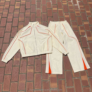 Ensemble de survêtement unisexe rouge à capuche et fermeture éclair intégrale 2-en-1, en polyester à séchage rapide, coupe droite, avec poches latérales, idéal pour l'été - Product Image 2