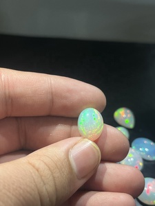Opale d'Éthiopie blanche non traitée, cabochon certifié IGI, formes variées, 90,20 carats, matériau naturel de haute qualité pour bijoux - Product Image 5