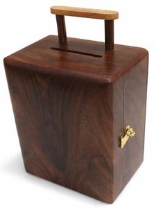 Tirelire en bois avec poignée |   Grande tirelire et boîte à monnaie |   Boîte à épargne en bois faite à la main pour espèces et pièces de monnaie |   Économiseur d'argent - Product Image 3