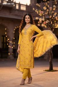 Nueva Colección de Kurti-Pantalón-Dupatta Rectos de Algodón Modal con Estampado y Detalles Hechos a Mano, Suministro al por Mayor - Product Image 5