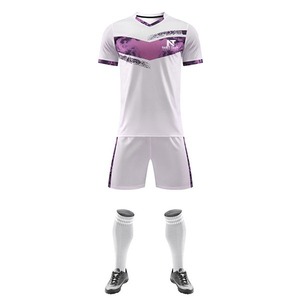 Vêtements de sport confortables pour hommes, uniforme de football 100% polyester, uniforme de football sur mesure pour hommes - Product Image 1