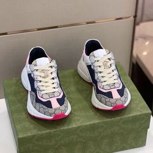 Vente en gros de baskets de marque de haute qualité pour femmes, chaussures de marche de luxe pour hommes, chaussures de sport personnalisées en cuir véritable de luxe - Product Image 3