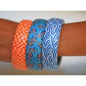 Vêtements de fête traditionnels, bracelets en bois écologiques peints à la main, bijoux en matériaux naturels - Product Image 2