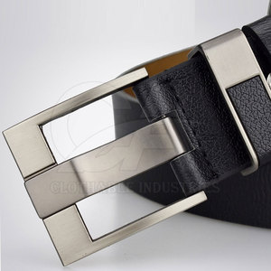 Ceinture personnalisée pour homme avec boucle ardillon, ensemble cadeau en cuir noir, ceinture en cuir de vachette à vendre 2026 - Product Image 4
