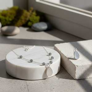 Collier en argent sterling plaqué or 18 carats avec pendentif goutte en labradorite et pierre ronde, 16 pouces, bijoux de guérison en pierres précieuses - Product Image 2