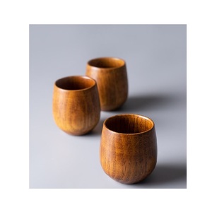 Collection de tasses en bois, tasses en bois naturel faites à la main, vaisselle rustique pour cafés, hôtels, restaurants et maisons - Product Image 1