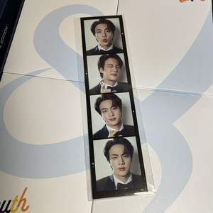 Para BTS 2021, el Photobook The Fact China, tarjeta coleccionable de fotos de Jin de 4 cortes (aleatoria) - Product Image 3