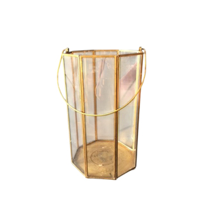 Portavelas hexagonal hecho a mano de latón y vidrio con acabado dorado, lámpara decorativa vintage tipo huracán para velas de té, para el hogar. - Product Image 1