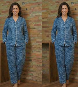Conjunto de Pijama de Invierno para Mujer, de Algodón Tejido a Mano, Color Índigo, Suave y Sólido |   Ropa de Dormir Hecha a Mano |   Proveedor Mayorista de Ropa de Dormir - Product Image 5