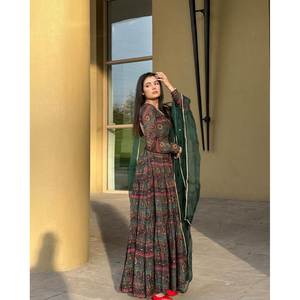 Vestido y Dupatta Anarkali de diseñador talla XS para fiesta de noche - Product Image 1