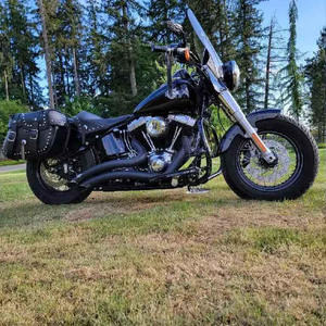 Motocicleta Harley-Davidson Softail Slim Cruiser Usada de 2015, Diseño Elegante, Asiento Bajo, Control Seguro y Estable - Product Image 1