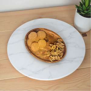 Bandeja de servir hecha a mano de madera de nogal con diseño de encaje tallado, plato ovalado, tabla rústica para desayuno, plato de madera para aperitivos, bandeja de nogal natural. - Product Image 4
