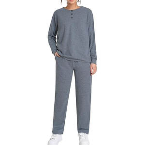 Conjunto deportivo de dos piezas para mujer, sudadera con botones y pantalones deportivos de algodón, conjunto cómodo de dos piezas para estar en casa - Product Image 1