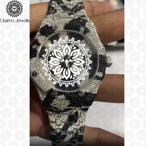 ชาร์ม_จิวเวลส์นาฬิกาข้อมือสแตนเลสสตีลสุดหรูสำหรับผู้หญิง ตัวเรือนทรงกลม ระบบควอตซ์แบบอนาล็อก สายประดับเพชร ขนาด 30 มม. - Product Image 1