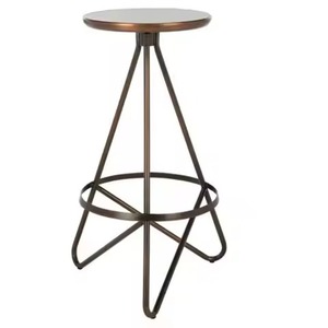 Tabouret et chaise de bar populaires avec cadre métallique et coussin en similicuir cognac pour l'aménagement de zones de restauration de luxe dans les hôtels - Product Image 6