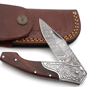 Cuchillo Plegable de Acero de Damasco Nordic Forge EDC con Mango de Madera de Palisandro y Funda de Cuero, Cuchillos de Bolsillo con Bolster Grabado a Mano - Product Image 1