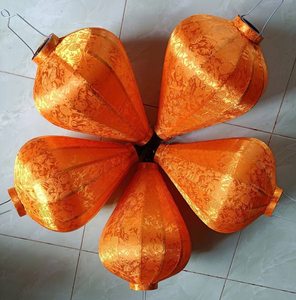 Farol de Seda Vietnamita Color Naranja, Hecho a Mano, Decoración Luminosa de Tela de Seda para Festivales, Bodas y Fiestas, Decoración Colgante - Product Image 5