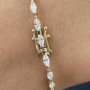 Bracelet tennis en or jaune avec diamants de laboratoire taille marquise, certifié IGI, minimaliste, raffiné, pour femme, cadeau d'anniversaire de mariage, délicat - Product Image 2